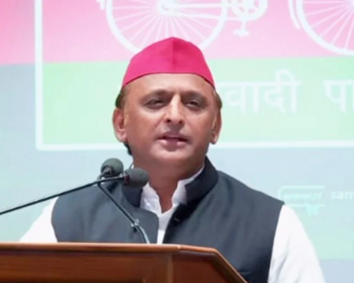 अखिलेश यादव